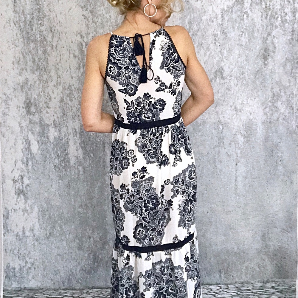 Lace detail floral maxi dress - Picture 5 of 7